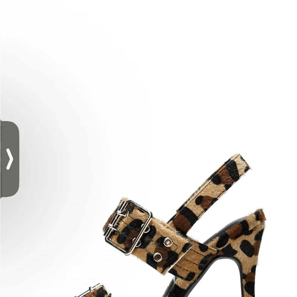 Cape Robbin Girls Leopard Print Buckle Sandals - Brown & Black